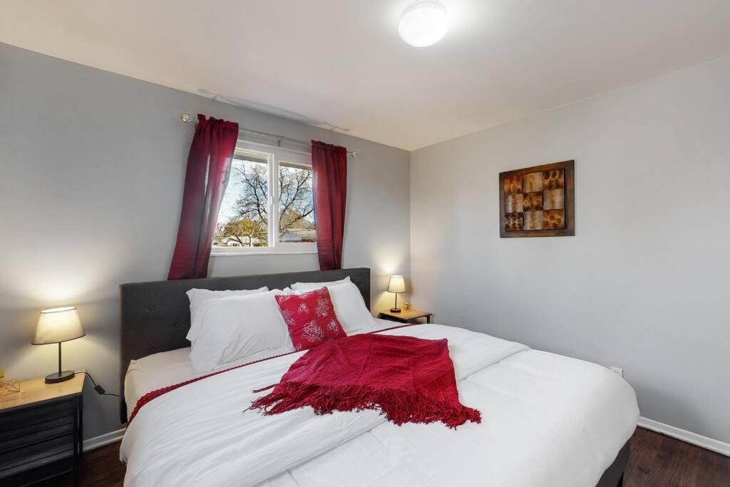 Large Remodeled Home With 5 Bedrooms 4 King Bed Сентенниал Экстерьер фото