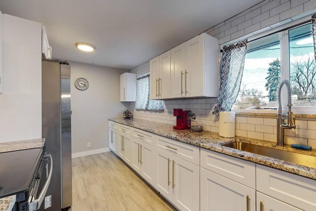 Large Remodeled Home With 5 Bedrooms 4 King Bed Сентенниал Экстерьер фото